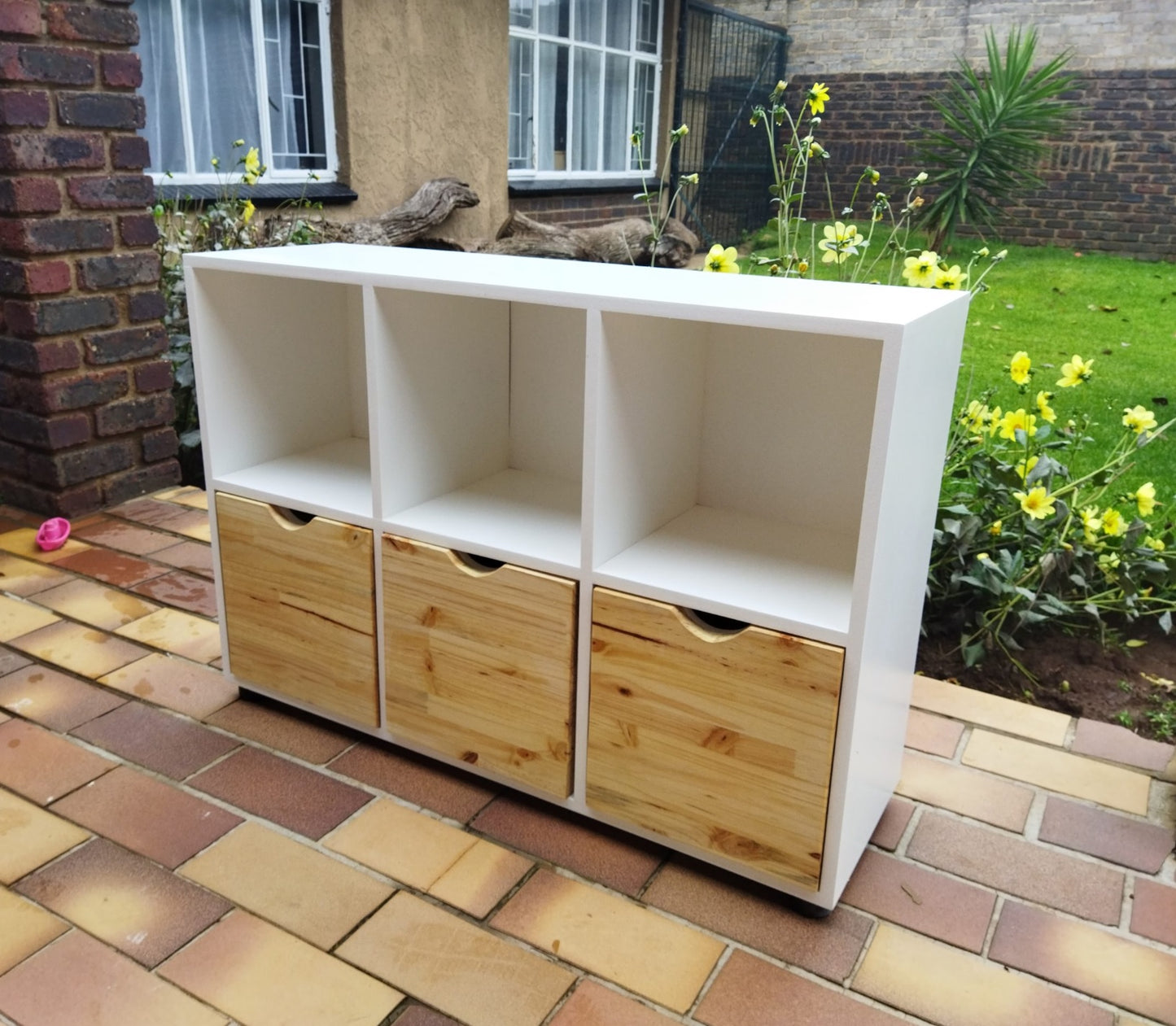 Cubbies - Painted with pine fronts