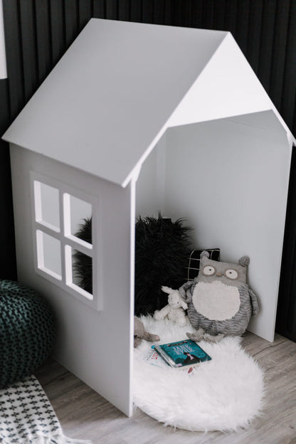 Playhouse / Dollhouse indoor